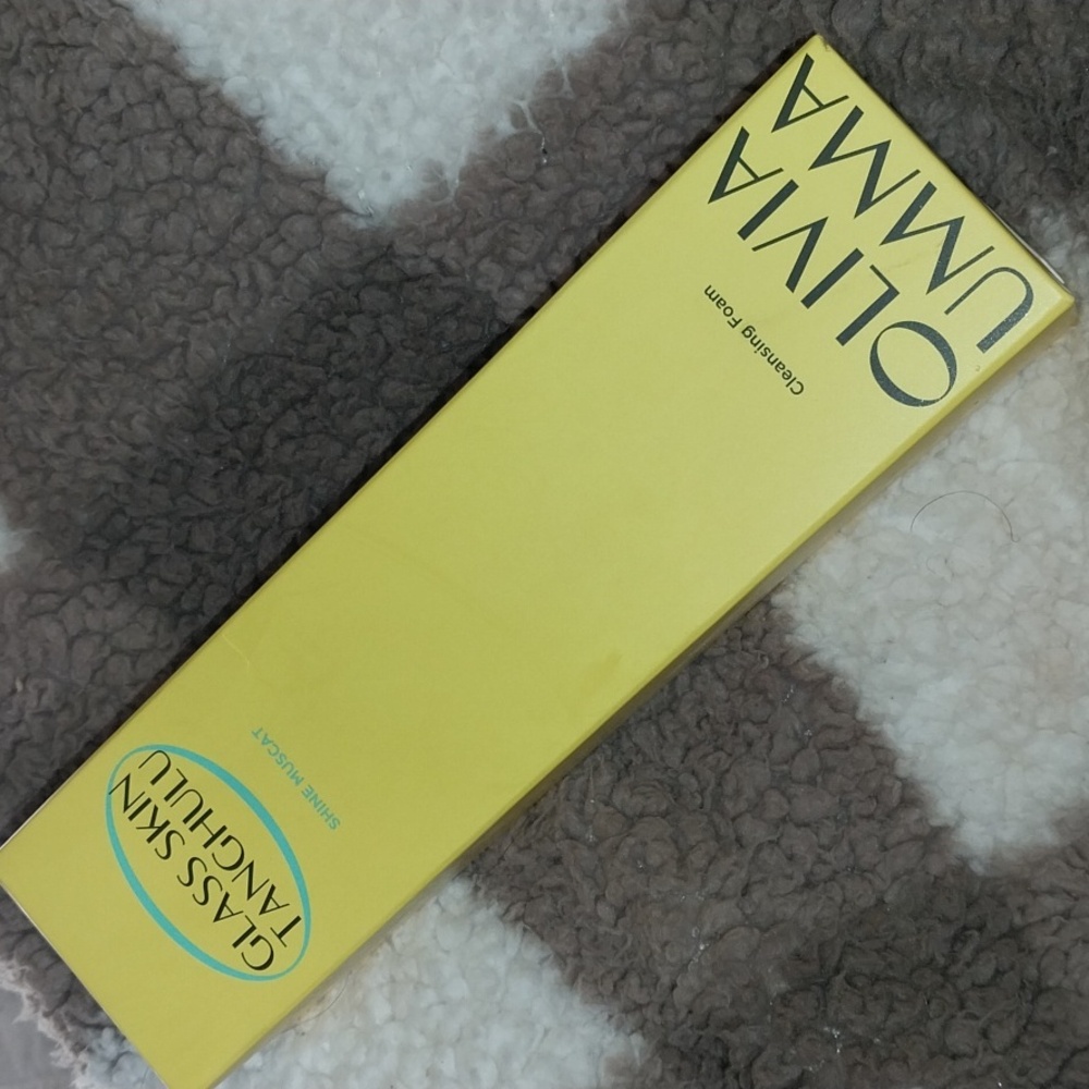 Oliviaumma Glass Skin Tanghulu Cleansing Foam
